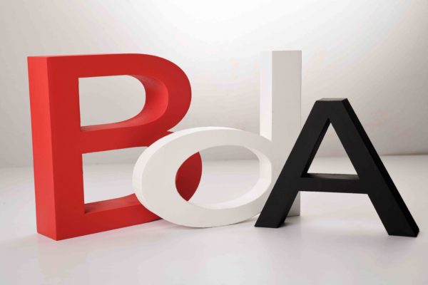 lettres et logos recyclés